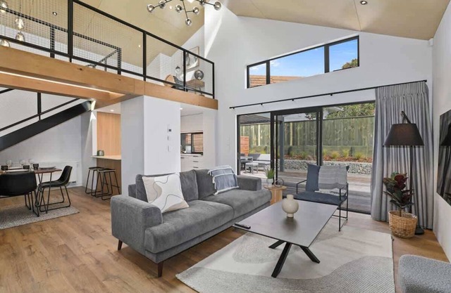 Serenity on Sophia | Executive Living + Spa Pool