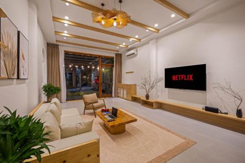 Serenity Villa - Near My Khe Beach & City Center by The Key