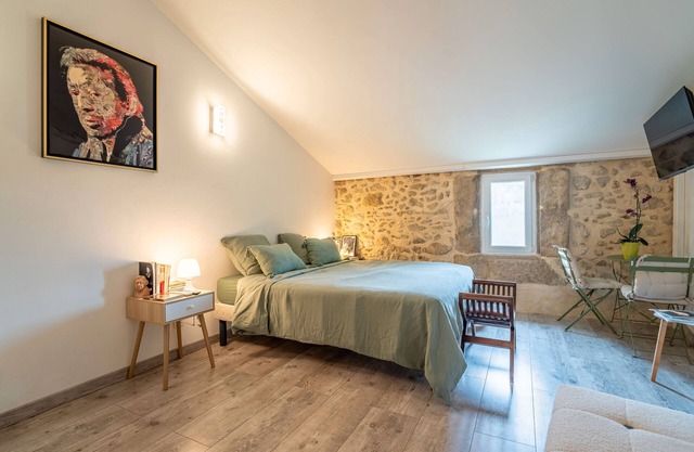 Serge and Jane, Kinky Room with SPA