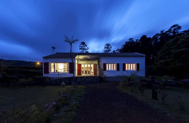 Sete Cidades Lake Lodge