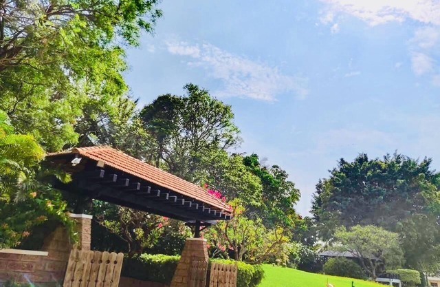 Seven-Room Luxury Villa