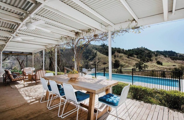 Seven Tree Hill An Enchanting Family Homestead