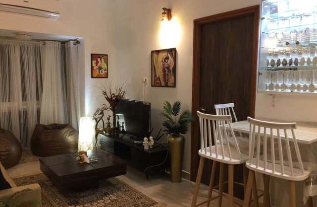 Shalom 1:Luxe1bhkApt/common pool/6minstoUddoBeach