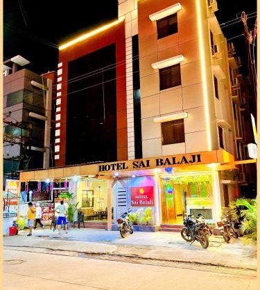 SHIRDI Hotel Sai Bala G Near Shri Sai Baba Temple - Fully Air Conditioned & Well Decorated Rooms - #Restaurant #Lift #Wi-fi #Parking Facilities - A Premium Hotel In SHIRDI
