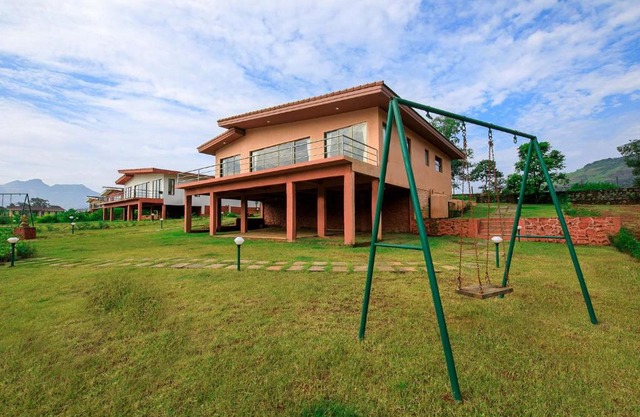 Shivom Villas - 9 BR with Pvt Pool & Pawna Lake View