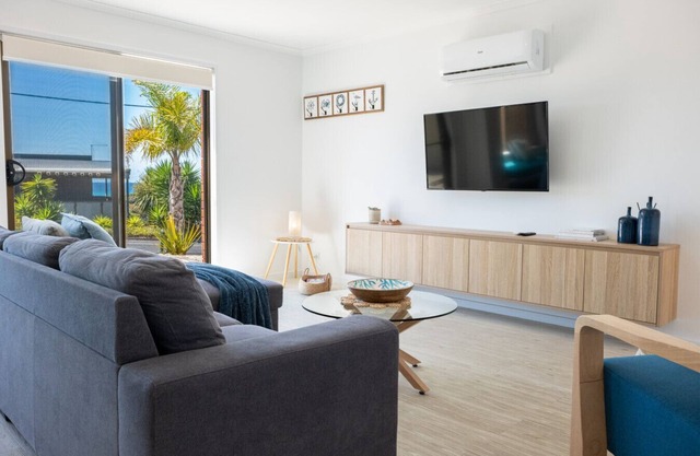 Shore Line Villa @ The Blue Seas