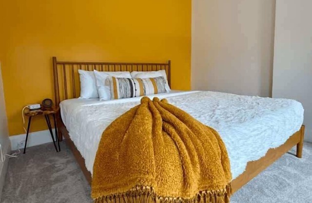 Short North - King Bed - Convention - Free Parking