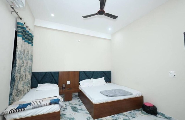 Shri Bala ji Dham Hotel in Mathura