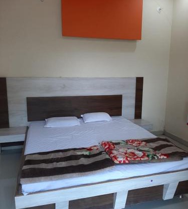 Shri Krupa Bhakta Niwas & Lodging