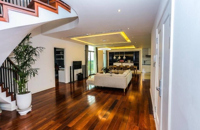 Signature Duplex-3Rooms-3Bathroom-Spacious Balcony