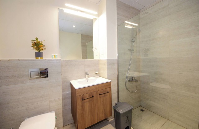 Silk Valley - Luxury 1 Bedroom near Abu Dhabi Airport