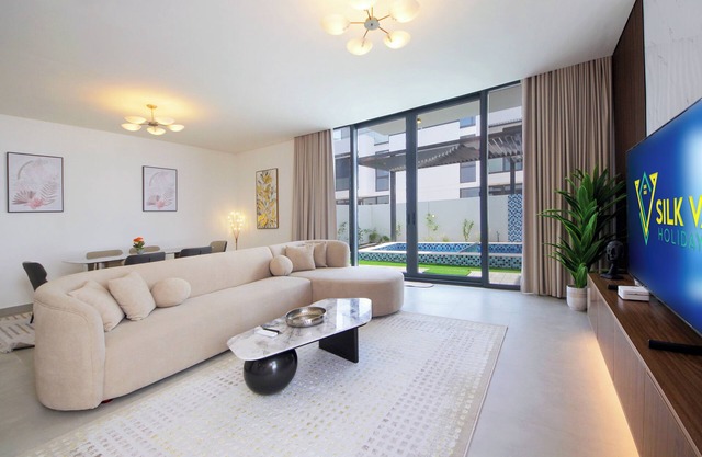 Silk Valley-Luxury 4B with private pool