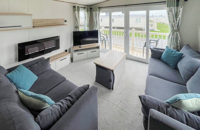 Silver 2 Bedroom Holiday Home