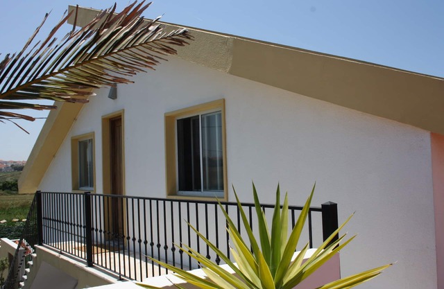 Silvercoast Apartments - Bells - Swimming pool, Jacuzzi & amazing sea views