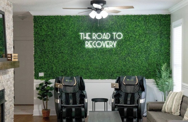 Simulator & Unbeatable Golf Experience On 2 Acres!