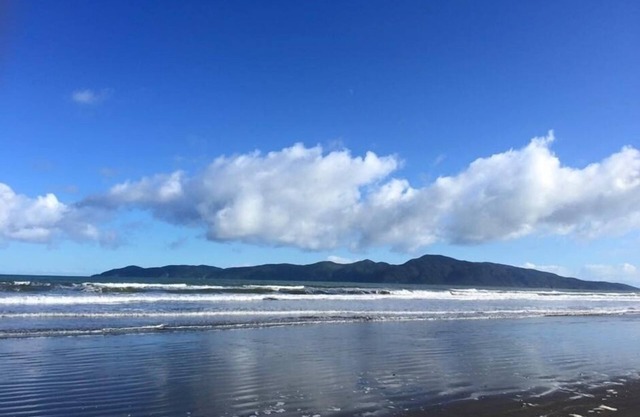 Singalongwaves - Raumatibach: Absolute beach