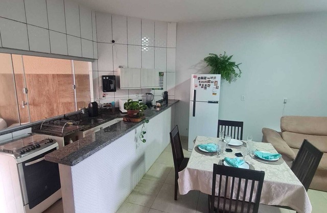 Single room with double bed, and garage in the best area of Goiânia.