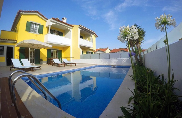 Sintra FlowerHouse with pool