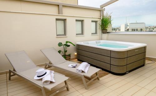 Sky Suite with View & Jacuzzi
