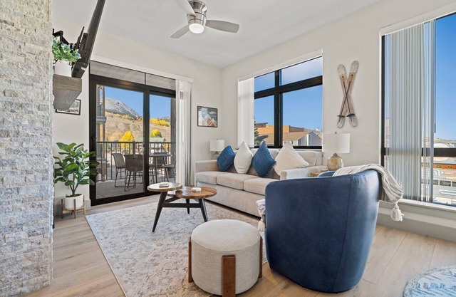 Skywalk Flats Mountainview Condo: Downtown, Rooftop Deck