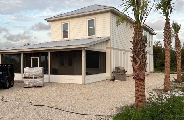 Slack Tide Vacation House