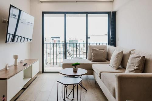 Sleek 2BR with Pool Gym Terrace in Magdalena