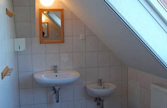 Sleeping berth in Heukoje (Box 2) - Hay bunks on the farm