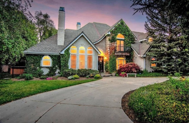 Sleeps 20 *Luxury Estate *A+Area *Hotub *Game Room