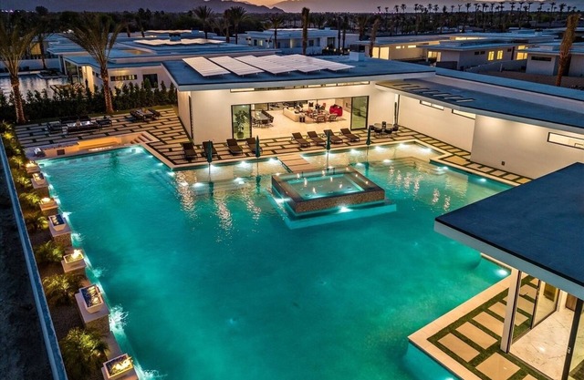 Sleeps 23 | Luxury Villa w/Pool, Hot Tub & Pickleball Court | Bravo Villa #10
