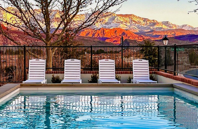 Sleeps 32- Nov-March Pool Heated for Free If Stay 3 Nights or More.