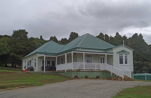 Slice of ParadisenStunning newly renovated villanPet friendly