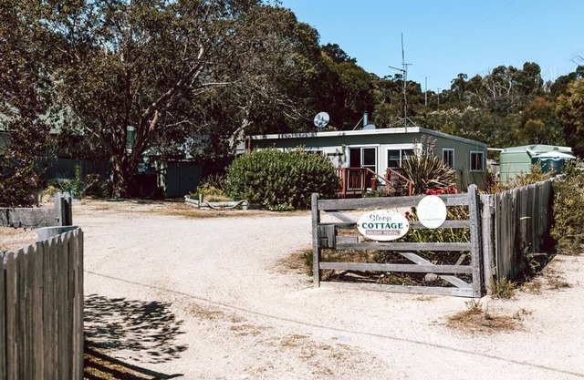 sloop cottage | beachfront | vibes