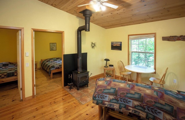 small 2-bedroom chalet in the heart of the wilderness, 5 km from Kejimkujik Park