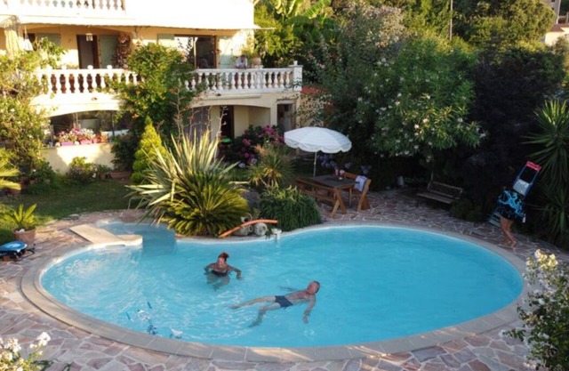 Small corner of paradise, panoramic sea & mountain views, swimming pool & Spa