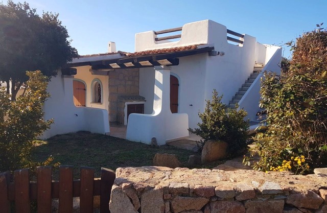 Small villa in Cala d'Oro di Porto Quadro, 90m from the sea