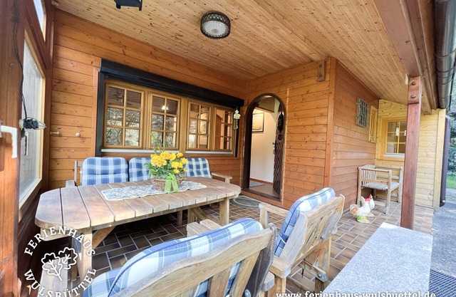 Small vacation home in a quiet location on the edge of the forest