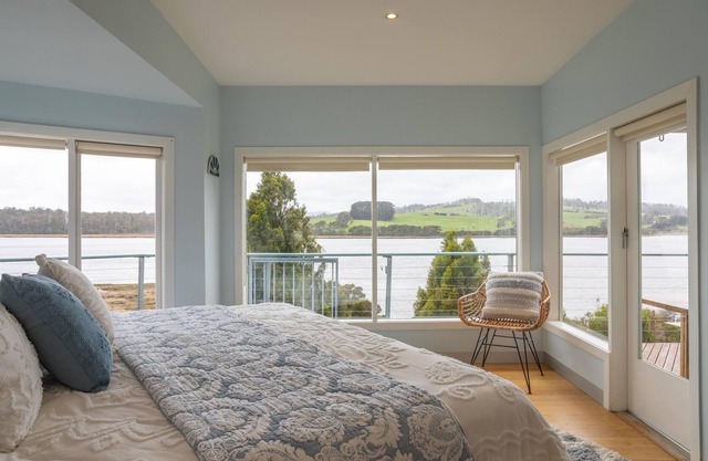 Smuggler's Hideaway, Lanena