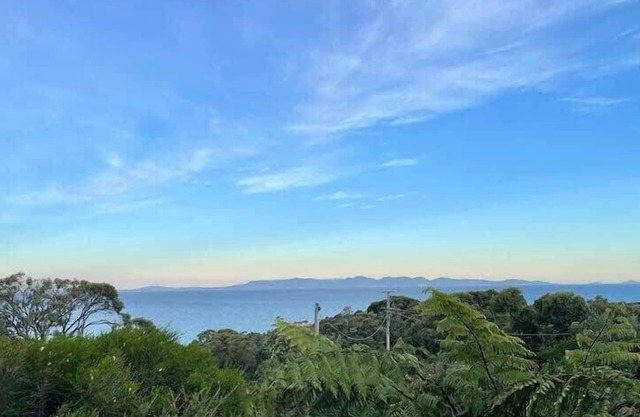 Smugglers Refuge Summ