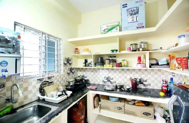 SN201-Fully Furnished 1BHK AC,TV,300mbps@Suchitra