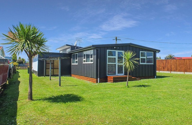 Snapper Bach - Foxton Beach Holiday Home