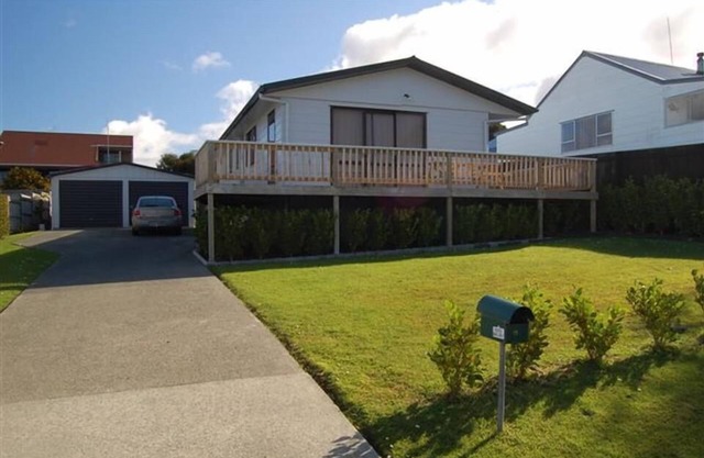 Snells Beach Getaway