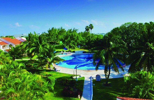 Snorkel & kayak above schools of colorful tropical fish!