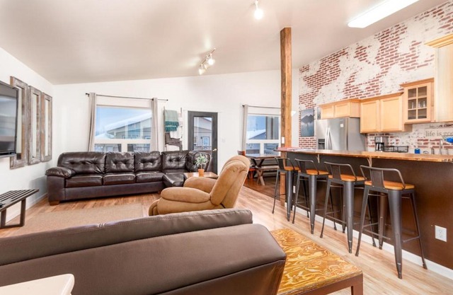 Snow Capital Suite - Sauna - Heated Garage