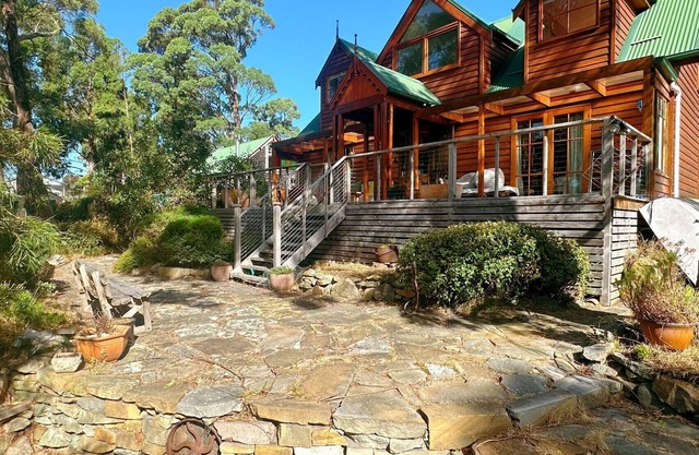 Snug Sanctuary - A gem in the forest 20 min to CBD