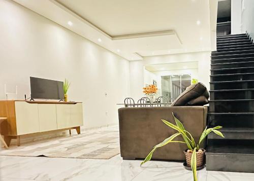 Sobrado aconchegante e espaçoso, ótima opção!