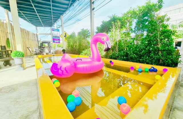 Sogood Bangsean Pool villa