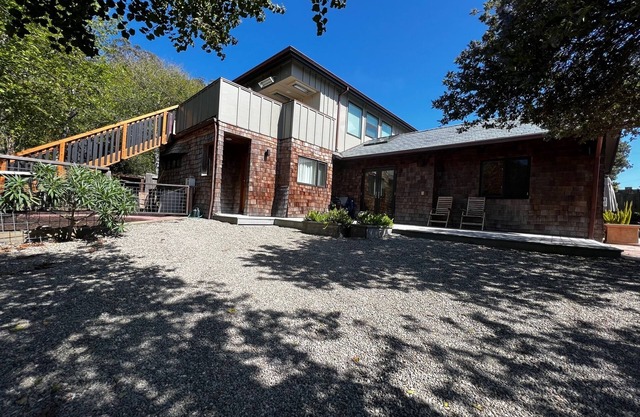 Solar-Powered Dream Vacation Property