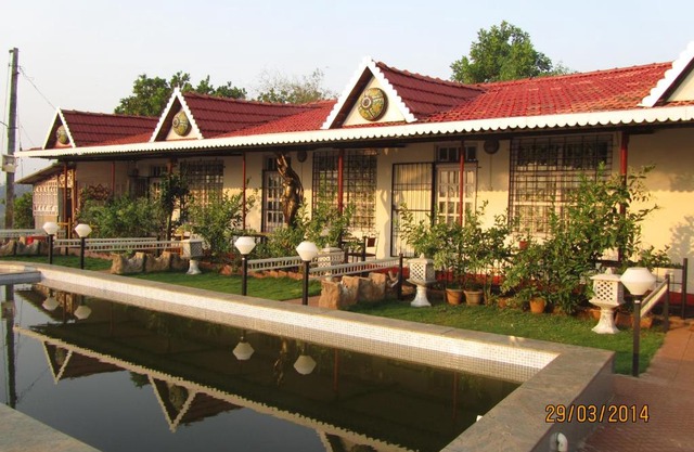 SONA VILLA, THE LAKE CHALET