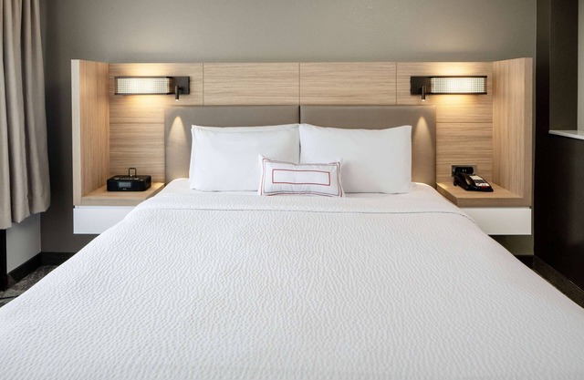 Sonesta Select Seattle Renton Suites