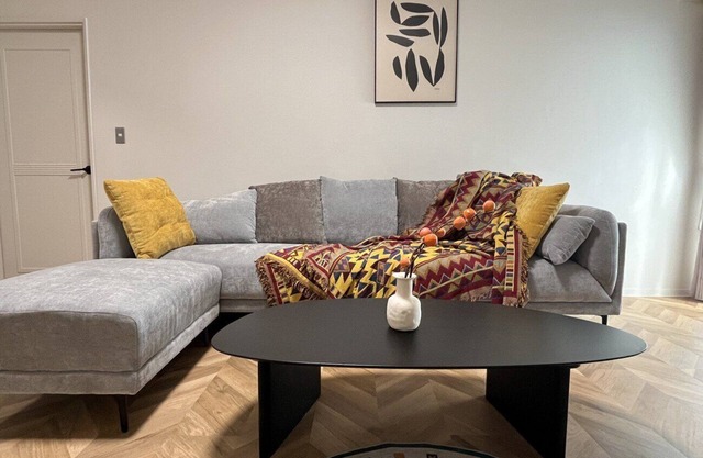 Songshan 204- Spacious Family Stay Near Raohe Night Market – 4B2B